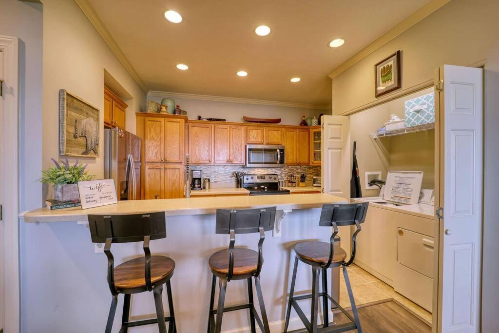 Bucket List Views Sugar Mountain Private Condo - 2Bed, 2Bath, Sleeps 6, Panoramic Views Of Mountains From Large Deck, Short Drive To Shopping, Restaurants, Cafes & Banner Elk Town Exterior photo